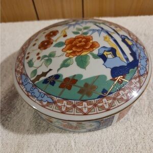 😁vintage Japanese Imari Ware porcelain lidded trinket dish